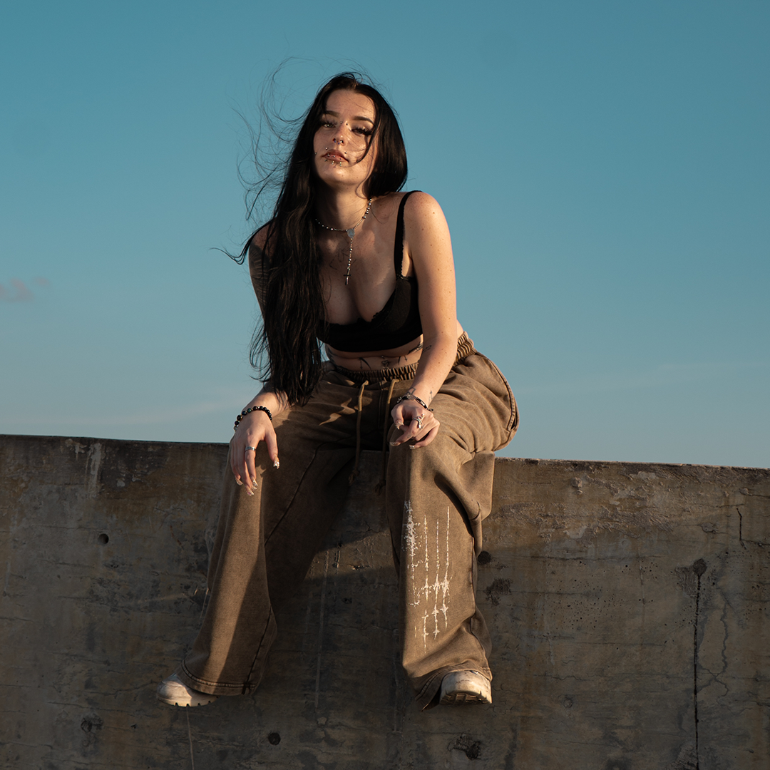 v002 Straight Leg Pants