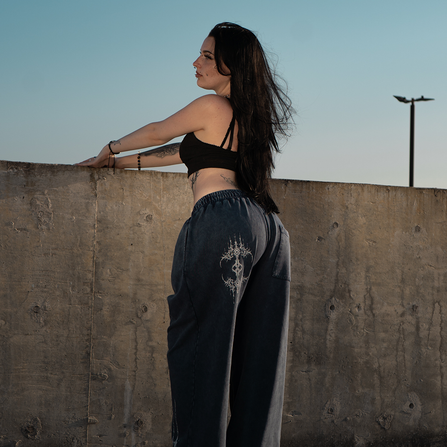 v002 Straight Leg Pants