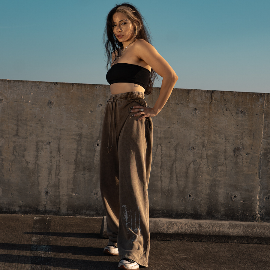 v002 Straight Leg Pants